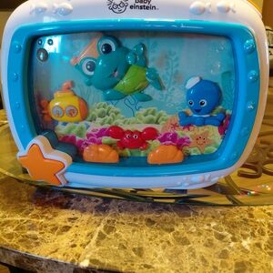 Ocean Adventure Fish Tank Toy - Blue and Orange